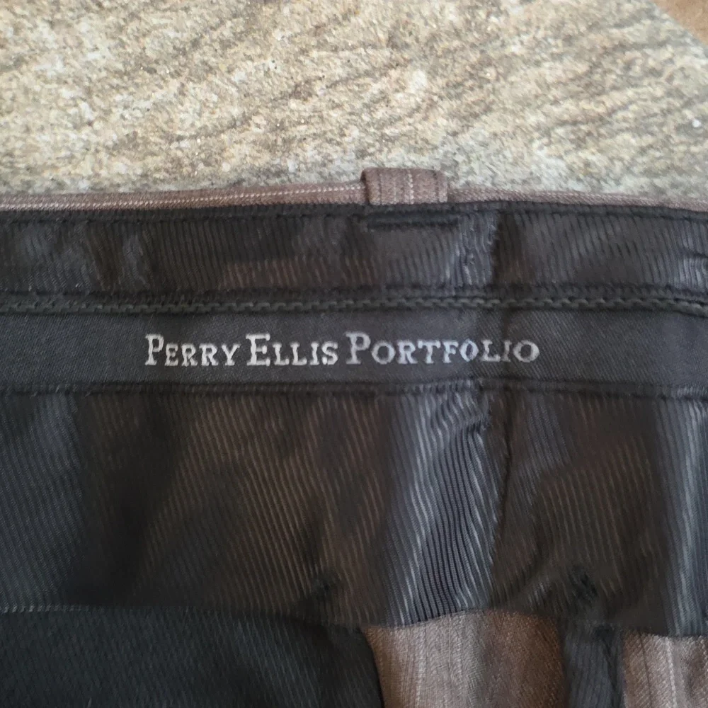 Perry Ellis Portfolio Modern Fit Dress Pants Size 38x32 Brown With Stripes